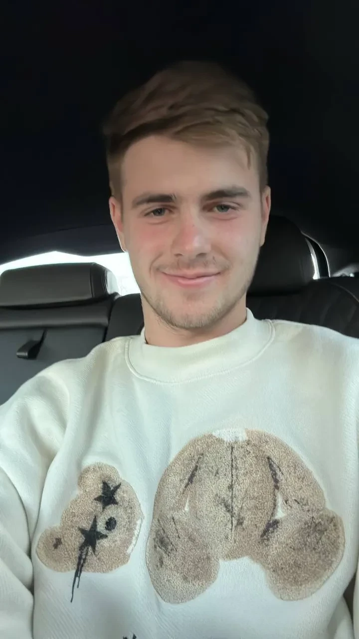 Стася Милославская выходит замуж за 22-летнего футболиста